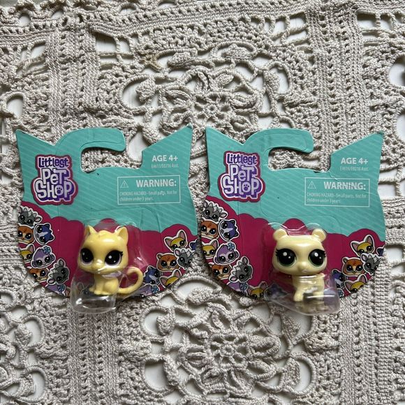 Littlest Pet Shop Lot Of 2 Yellow‎ Kitten Yellow Bear Cub Hasbro 2018 - Picture 1 of 5